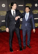Оскар Айзек (Oscar Isaac) 'Star Wars The Force Awakens' premiere in Hollywood, 14.12.2015 - 55xHQ Bf0d16617679333