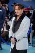 Джонни Депп (Johnny Depp) 'Pirates of the Caribbean Dead Men Tell no Tales' Premiere in Hollywood, 18.05.2017 (146xHQ) 1e423f629389723